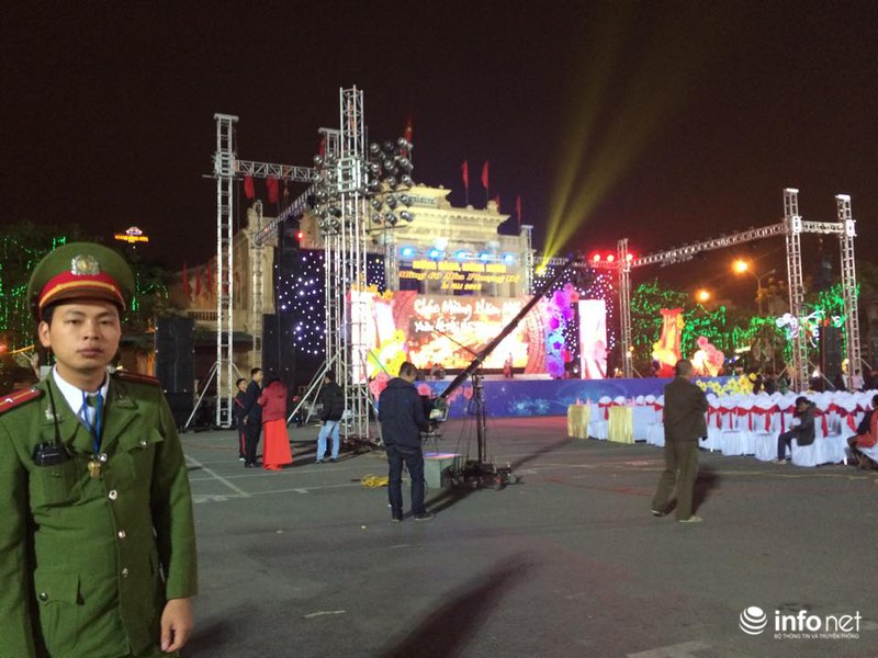 Trực tuyến: Không khí đón năm mới Ất Mùi - 2015 của người Việt ở năm châu - ảnh 58