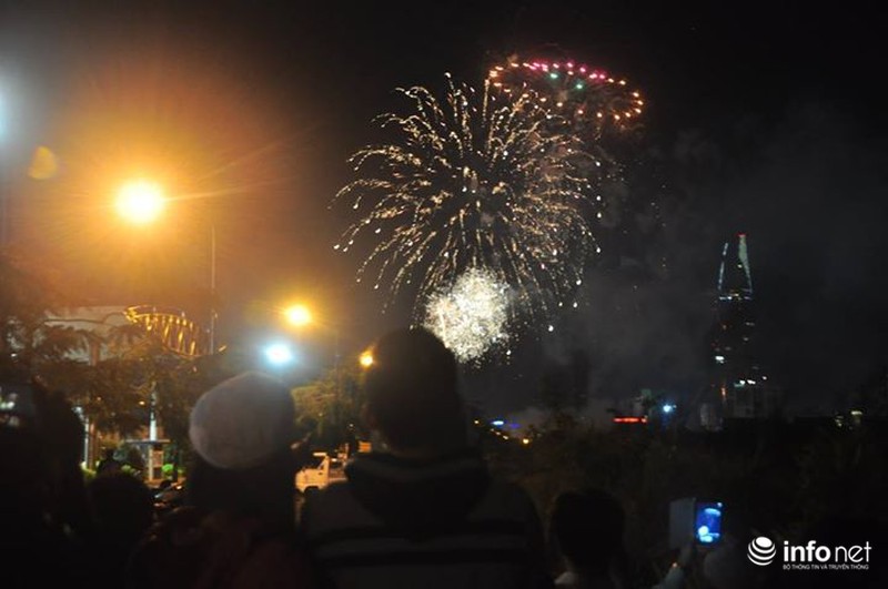 Trực tuyến: Không khí đón năm mới Ất Mùi - 2015 của người Việt ở năm châu - ảnh 1