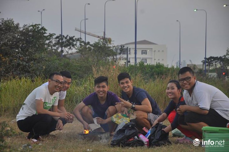 Trực tuyến: Không khí đón năm mới Ất Mùi - 2015 của người Việt ở năm châu - ảnh 65