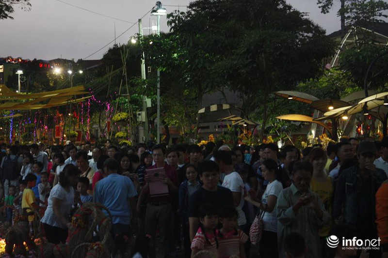 Trực tuyến: Không khí đón năm mới Ất Mùi - 2015 của người Việt ở năm châu - ảnh 60