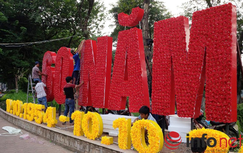 Những người không nghỉ để làm đẹp Thủ đô ngày 10/10 - ảnh 1