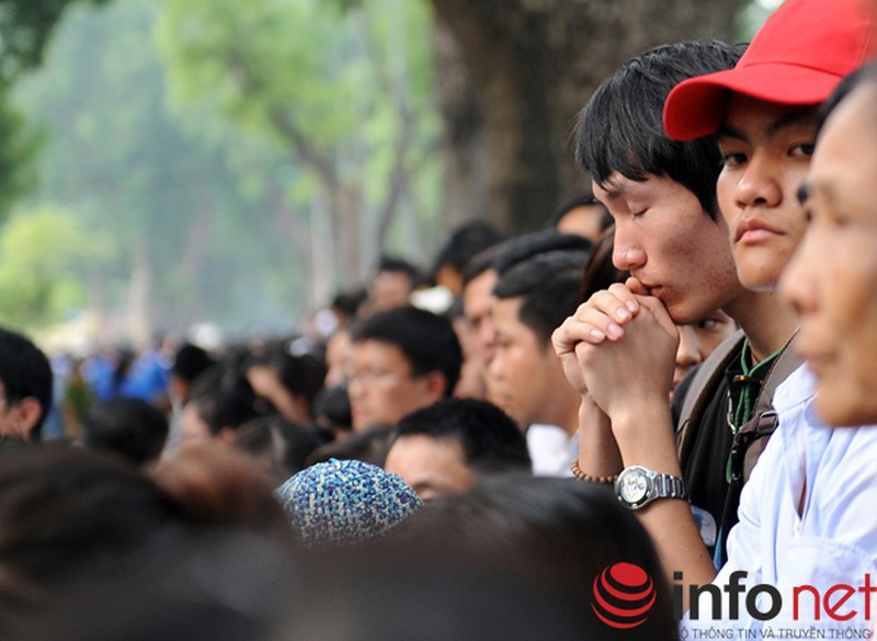 Nhìn lại những hình ảnh xúc động trong ngày mất Đại tướng - ảnh 14