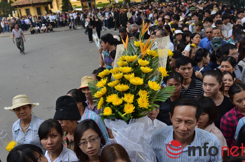 Nhìn lại những hình ảnh xúc động trong ngày mất Đại tướng - ảnh 13