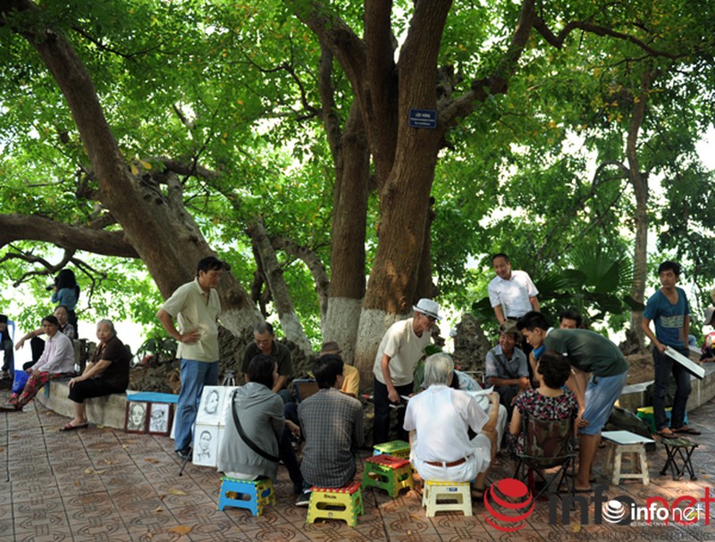 Chùm ảnh: Người dân Thủ đô sống chậm trong không khí đại lễ - ảnh 7