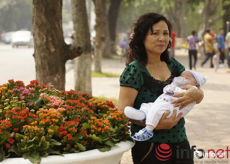 Chùm ảnh: Người dân Thủ đô sống chậm trong không khí đại lễ - ảnh 3