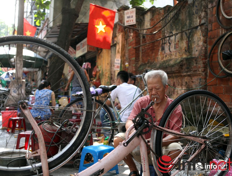 Chùm ảnh: Người dân Thủ đô sống chậm trong không khí đại lễ - ảnh 10