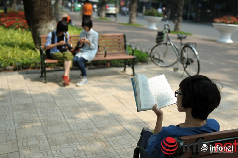 Chùm ảnh: Người dân Thủ đô sống chậm trong không khí đại lễ - ảnh 5