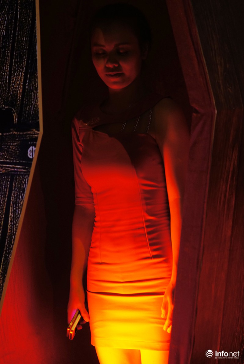 Phố cổ Hà Nội sôi động đêm Halloween - ảnh 8