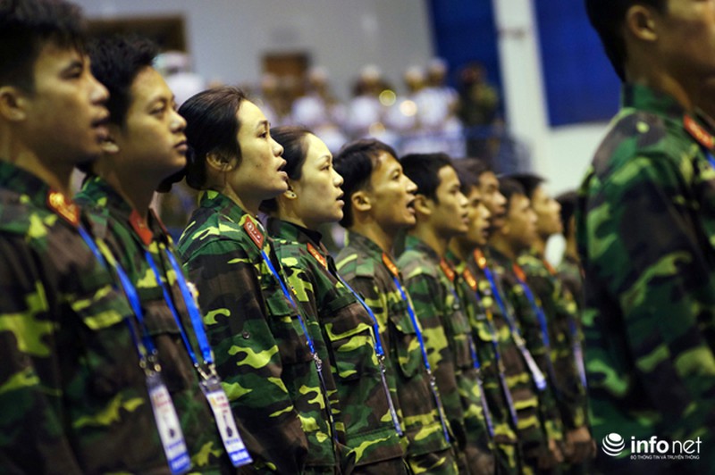 Những hình ảnh ấn tượng võ thuật chiến đấu quân đội - ảnh 11