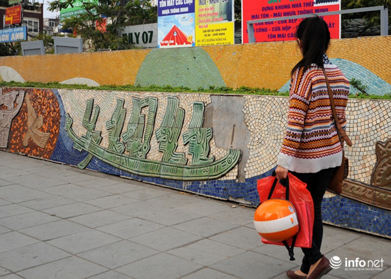 Hà Nội: Con đường gốm sứ nứt toác, rụng từng mảng, nhìn nhem nhuốc - ảnh 7