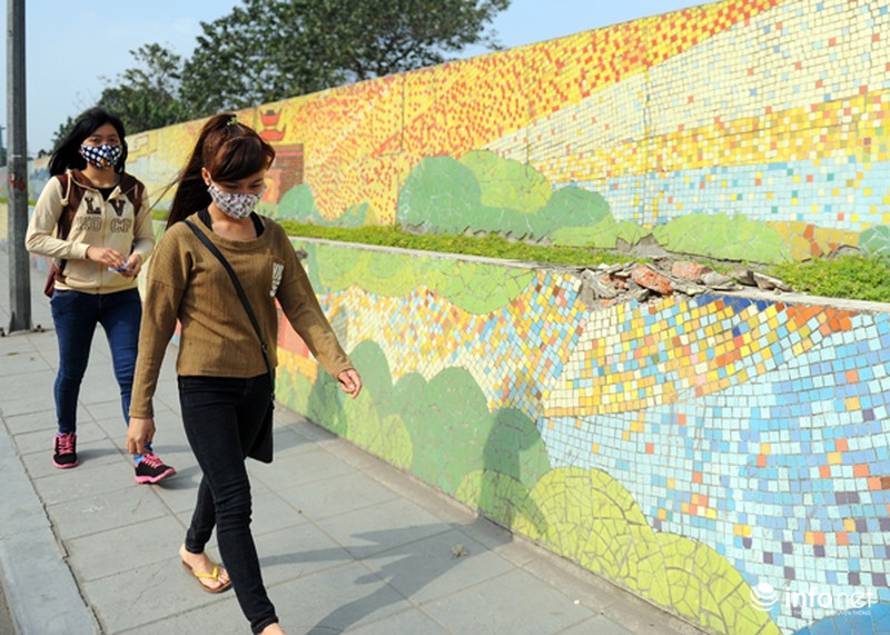 Hà Nội: Con đường gốm sứ nứt toác, rụng từng mảng, nhìn nhem nhuốc - ảnh 8