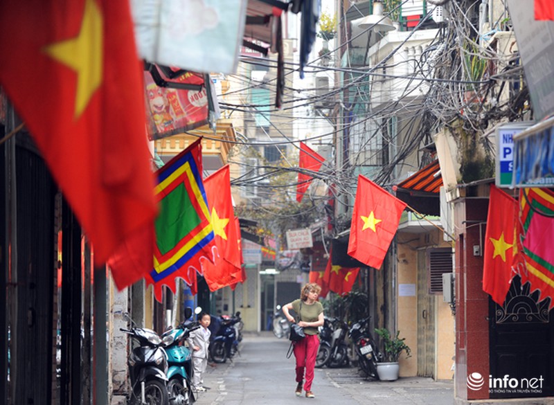 Người Thủ đô dạo chơi sáng đầu năm - ảnh 10