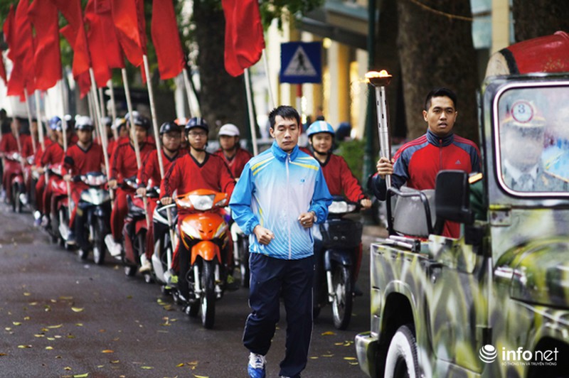 Hôm nay, 2.000 thanh niên Thủ đô lên đường nhập ngũ - ảnh 1