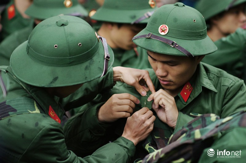 Hôm nay, 2.000 thanh niên Thủ đô lên đường nhập ngũ - ảnh 2