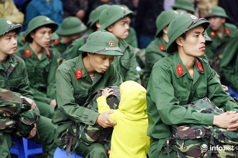 Hôm nay, 2.000 thanh niên Thủ đô lên đường nhập ngũ - ảnh 4