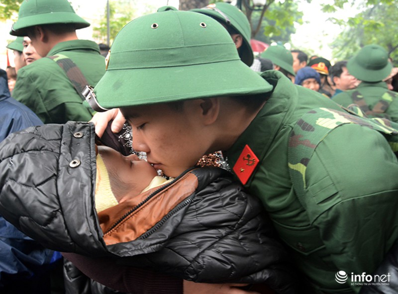 Hôm nay, 2.000 thanh niên Thủ đô lên đường nhập ngũ - ảnh 7
