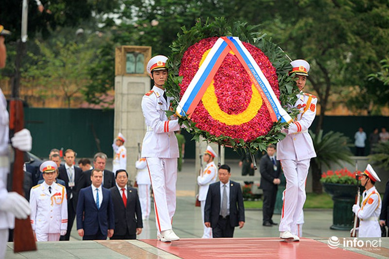 Những hoạt động đầu tiên của Thủ tướng Liên bang Nga Medvedev tại Hà Nội - ảnh 3