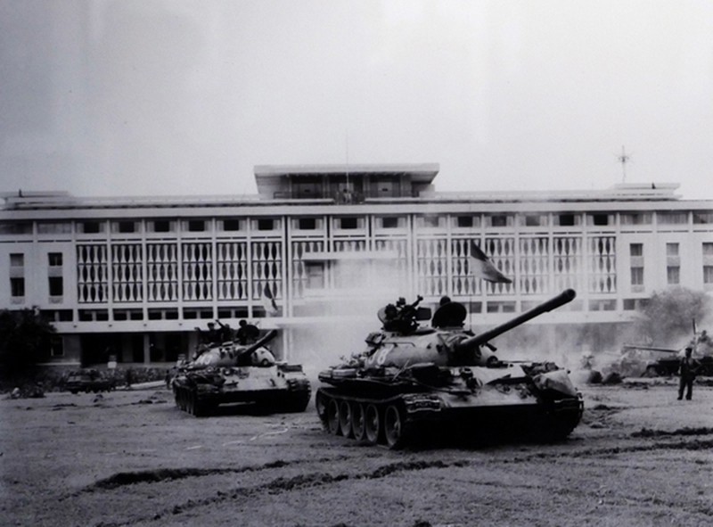 Những bức ảnh chiến trường trong triển lãm: Góc máy, góc nhìn - ảnh 13