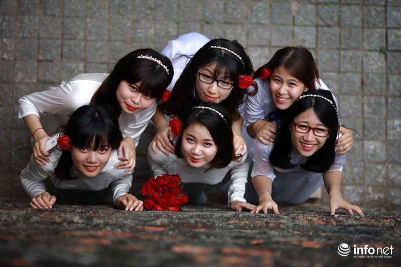 Những khoảnh khắc siêu quậy của học sinh chụp ảnh kỷ yếu - ảnh 2