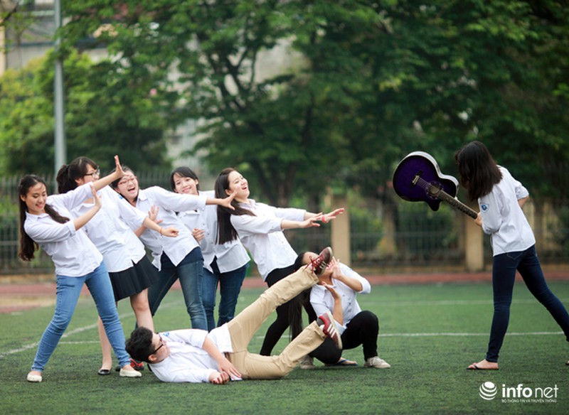 Những khoảnh khắc siêu quậy của học sinh chụp ảnh kỷ yếu - ảnh 6