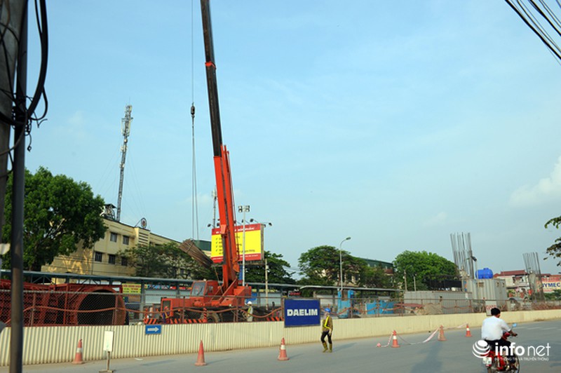 Run rẩy nhìn ma trận cần cẩu trên đầu người dân Thủ đô - ảnh 11