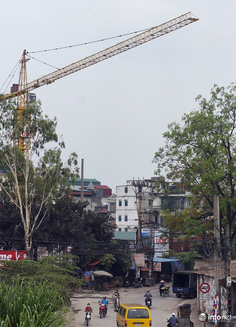 Run rẩy nhìn ma trận cần cẩu trên đầu người dân Thủ đô - ảnh 6