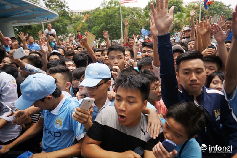 Sao Manchester City giao lưu với người hâm mộ Việt Nam - ảnh 8