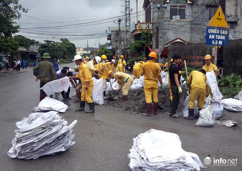 Quảng Ninh: Vượt núi đi vào