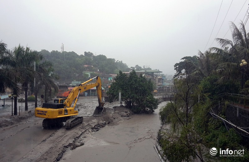 Mỏ than lớn nhất Việt Nam ngập trong bùn đất, thiệt hại khoảng 500 tỷ đồng - ảnh 5