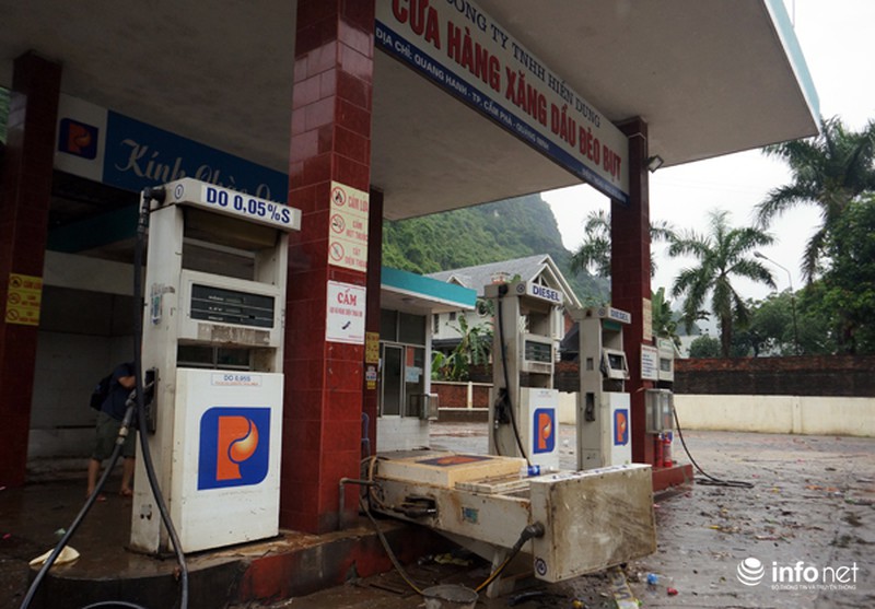 Mưa lũ Quảng Ninh: Nhiều nhà dân có nguy cơ bị sập do sạt lở - ảnh 2