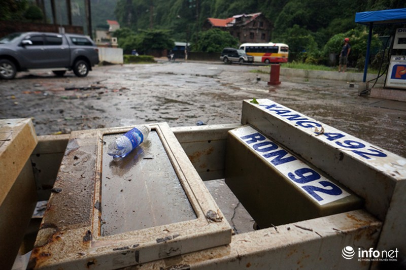 Mưa lũ Quảng Ninh: Nhiều nhà dân có nguy cơ bị sập do sạt lở - ảnh 4