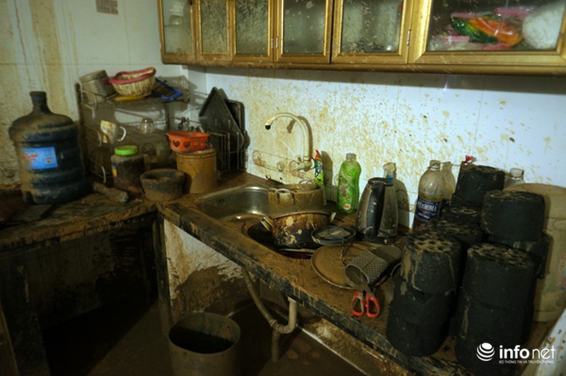 Mưa lũ Quảng Ninh: Nhiều nhà dân có nguy cơ bị sập do sạt lở - ảnh 5