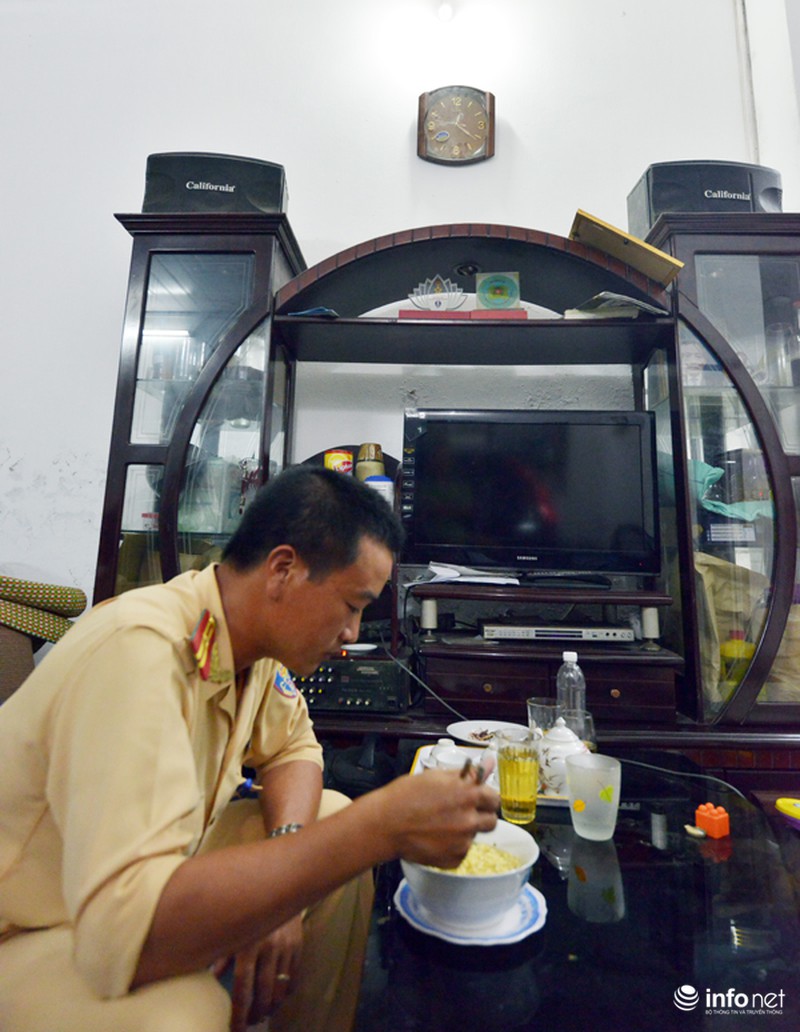 Trắng đêm với Tổ trưởng Tổ công tác liên quân Y10/141 - ảnh 10