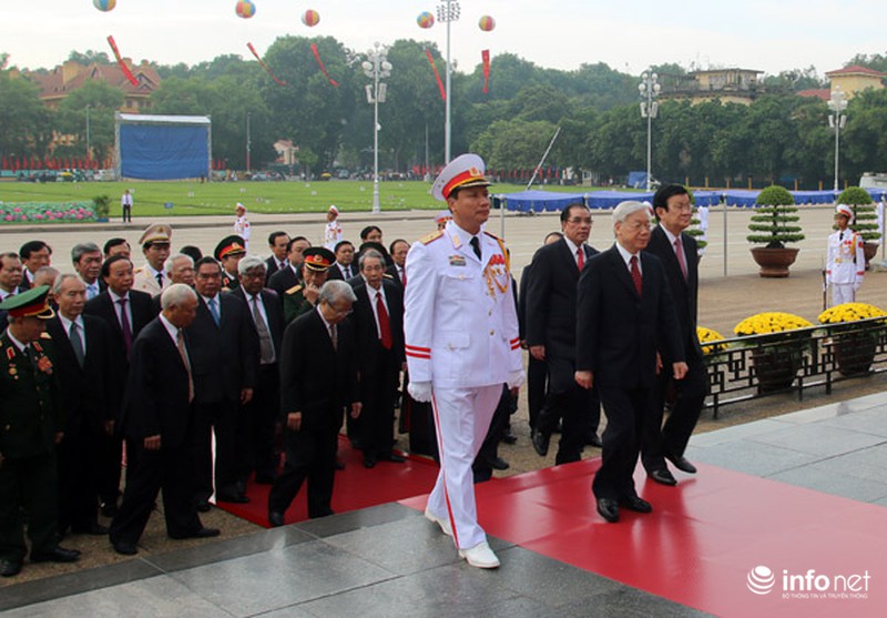Lãnh đạo Đảng, Nhà nước viếng Chủ tịch Hồ Chí Minh nhân Quốc khánh - ảnh 2