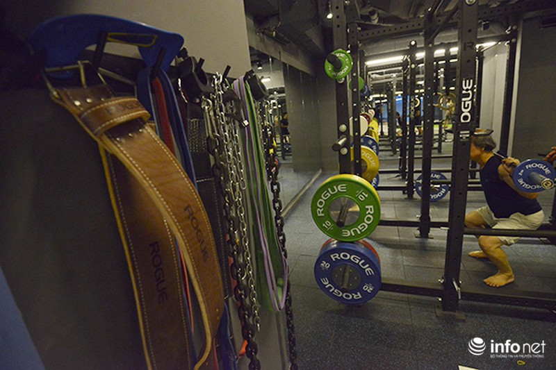 Độc đáo những bài tập Gym lạ chưa từng có ở Hà Nội - ảnh 8