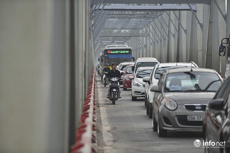 Ngổn ngang cầu Long Biên, hỗn loạn cầu Chương Dương - ảnh 9