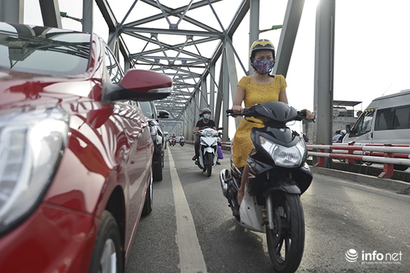 Ngổn ngang cầu Long Biên, hỗn loạn cầu Chương Dương - ảnh 11