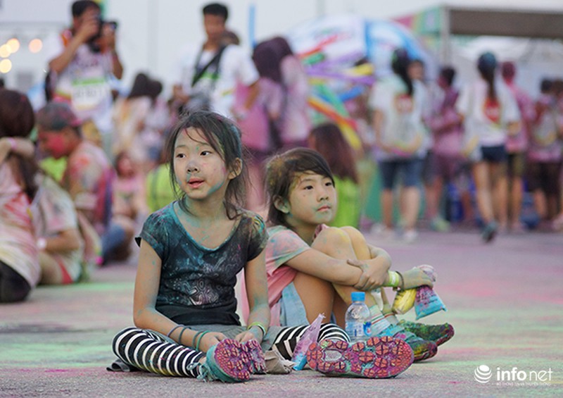 7.000 người tham gia Đường chạy sắc màu tại Hà Nội - ảnh 11