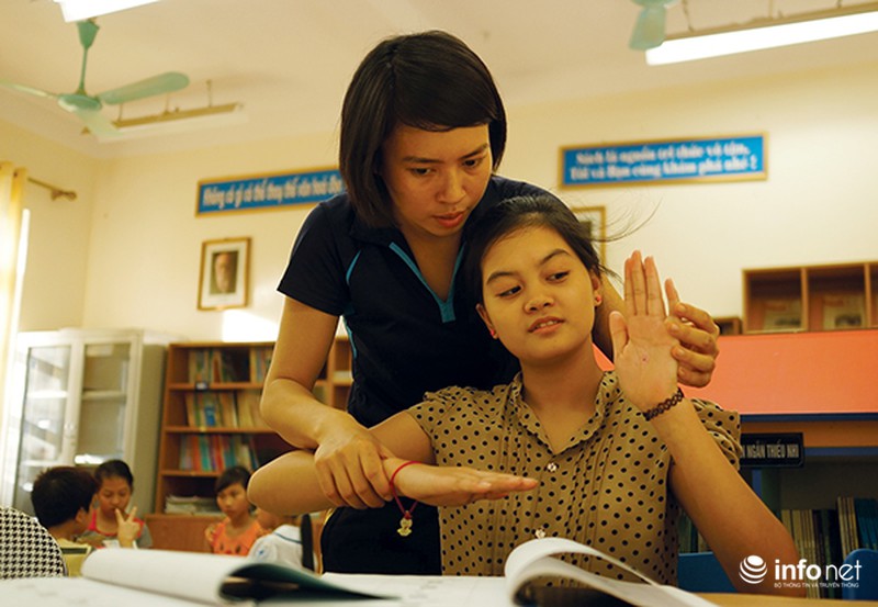 Chuyện cô giáo trẻ chỉ muốn nghe học sinh cất tiếng