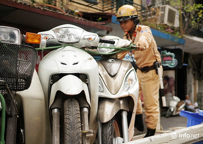 CSGT ra quân xử lý nghiêm học sinh