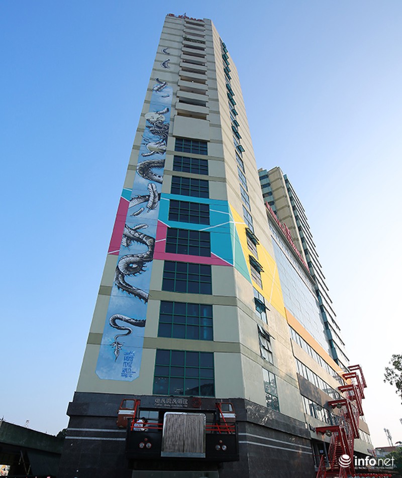 Vào Bar Ô tô vừa khai trương