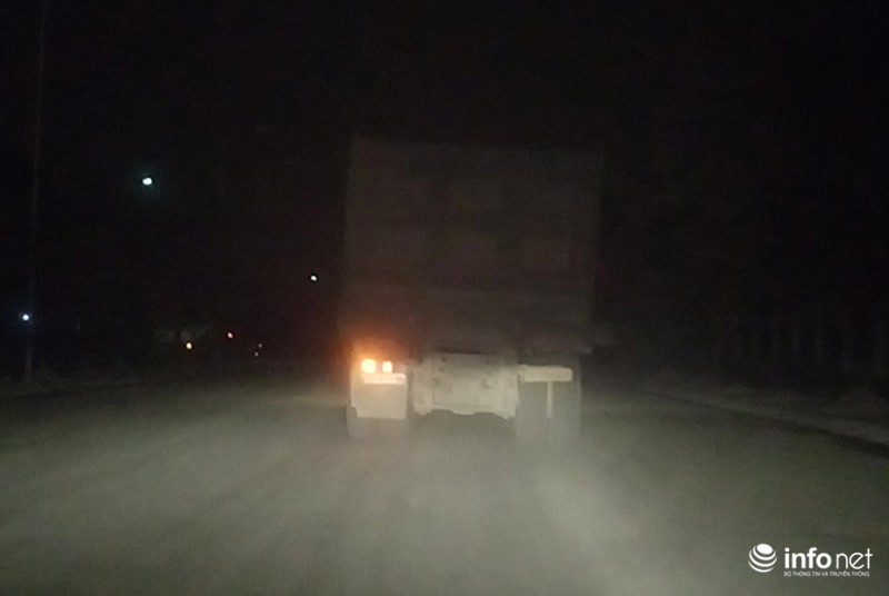 Tạm giữ đoàn xe