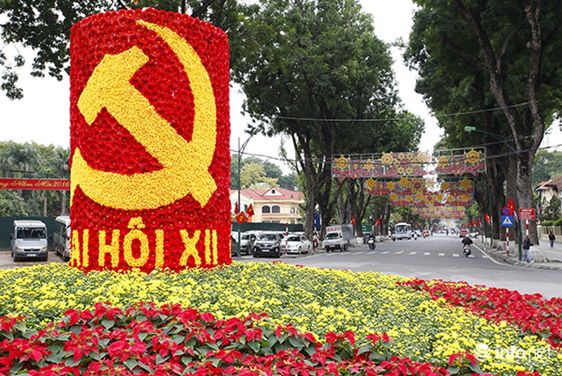 Những dàn đèn tiếp tục