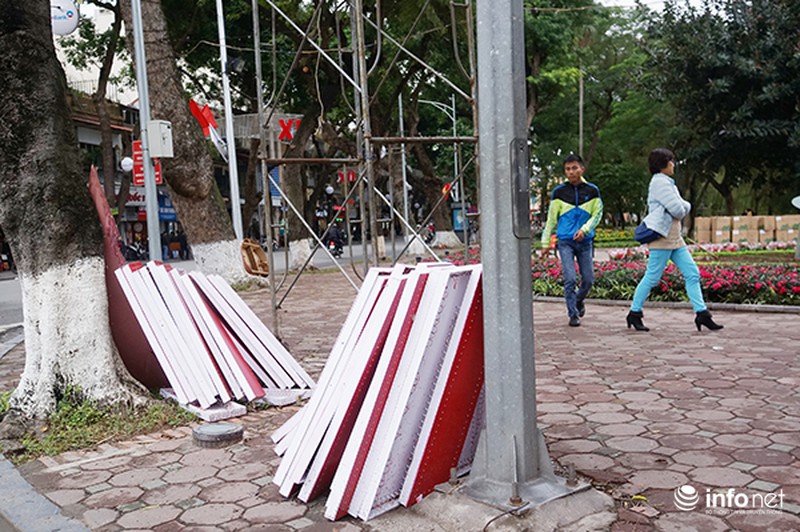 Những dàn đèn tiếp tục