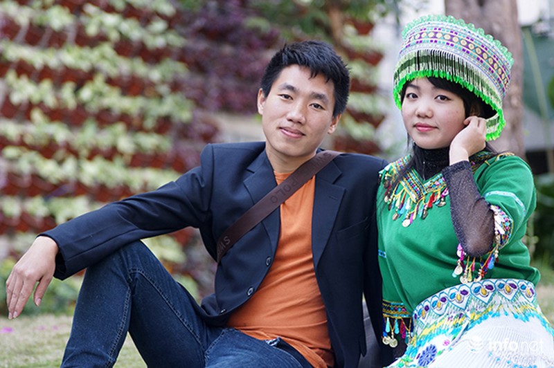 Những cô gái Mông đẹp như hoa