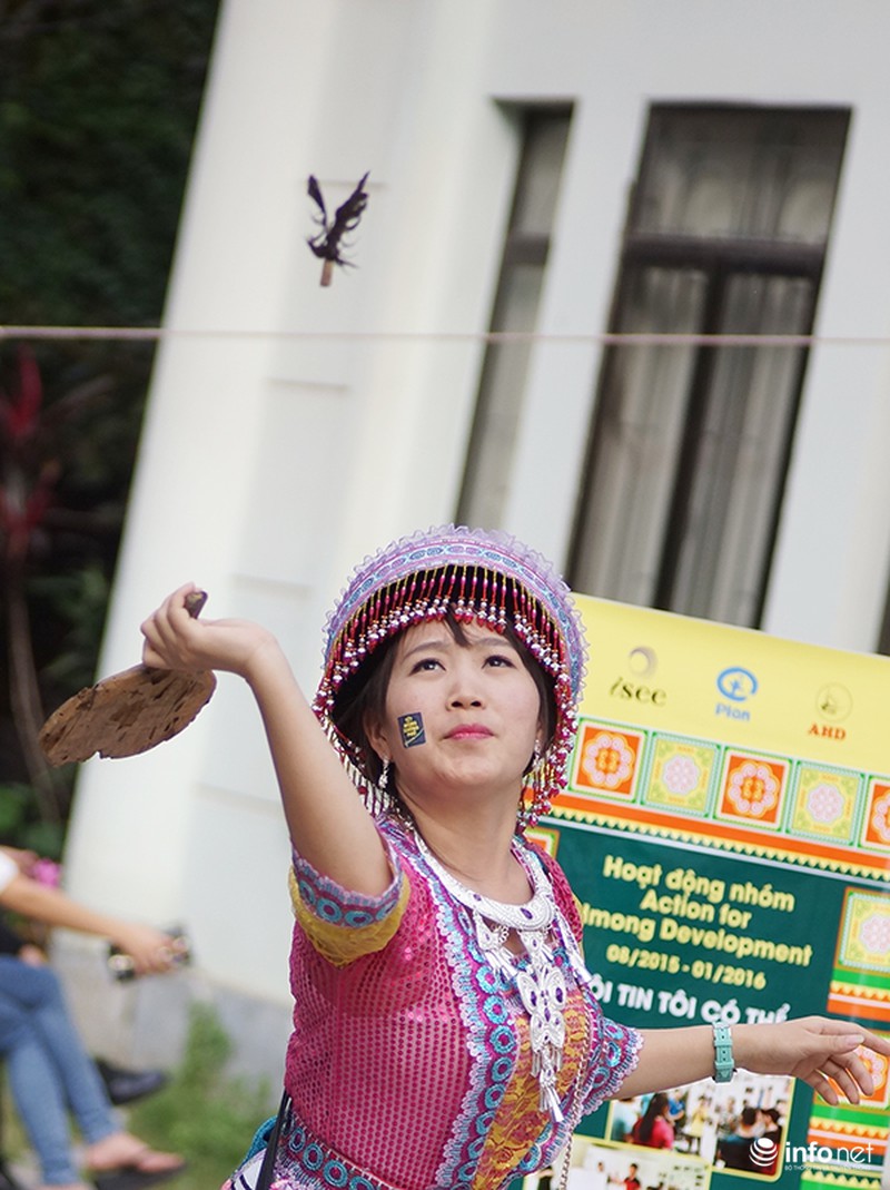 Những cô gái Mông đẹp như hoa