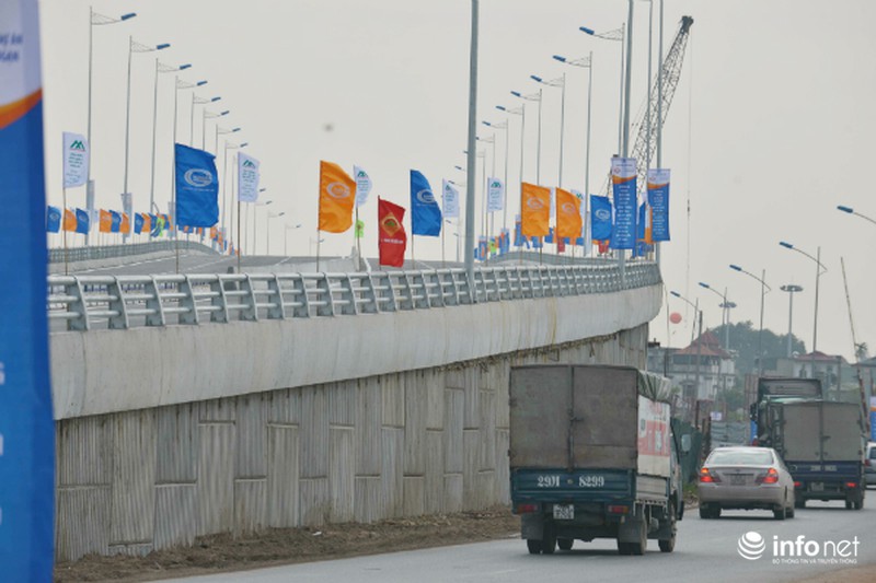 Thông xe cầu vượt lớn nhất Thủ đô, đồng bộ Đường 5 kéo dài - ảnh 3