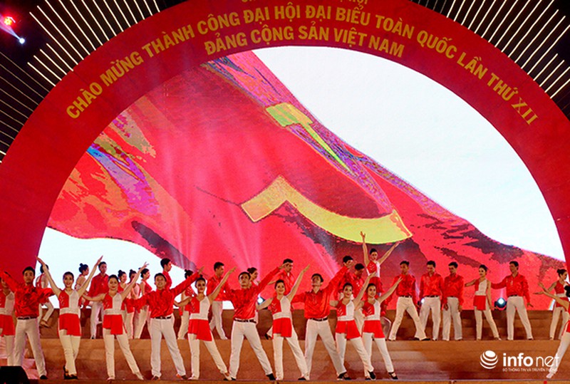 TBT Nguyễn Phú Trọng khai mạc dạ hội chào mừng thành công ĐH Đảng lần thứ XII - ảnh 10