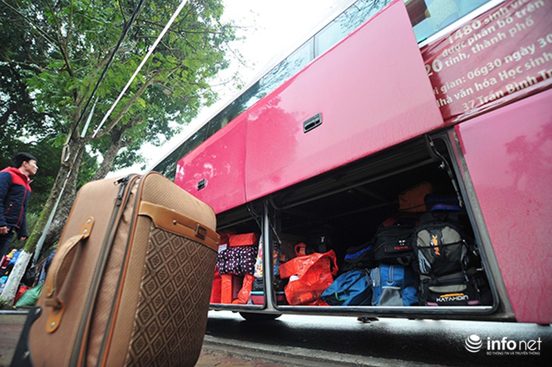 Hình ảnh 2.500 sinh viên đi xe miễn phí về quê ăn Tết - ảnh 3