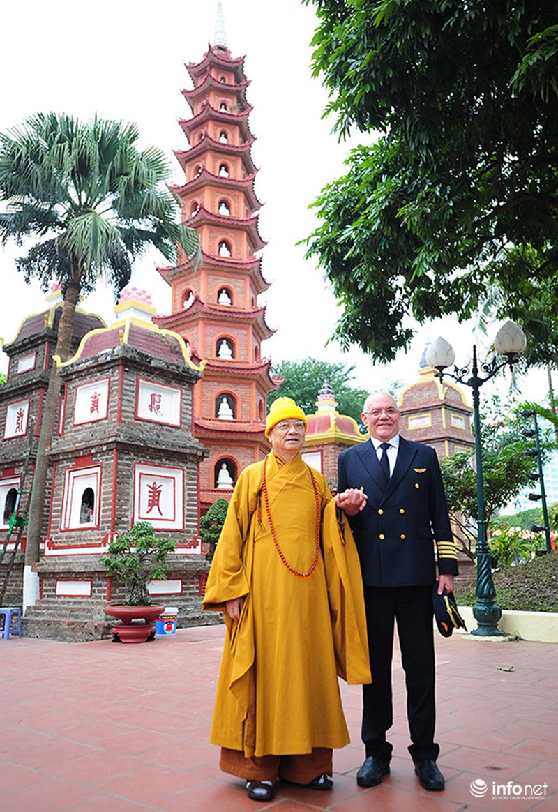 Cơ trưởng Vietjet phóng sinh chim, cá tiễn ông Táo về trời - ảnh 7